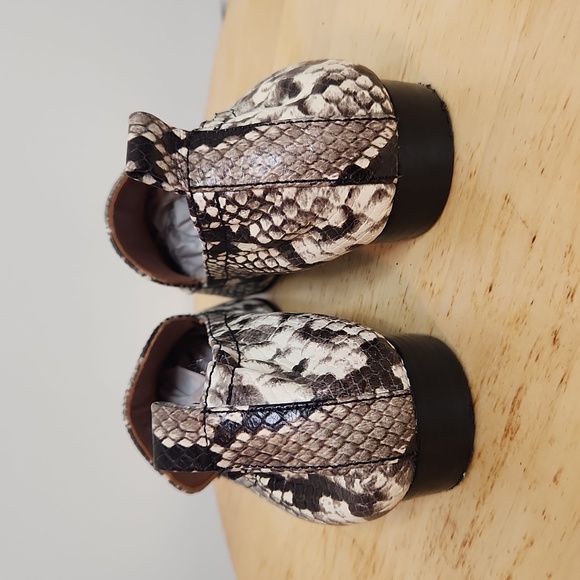 Tory Burch Women's Kira Embossed Stretch Loafer Warm Roccia Size 7 cream black - Picture 4 of 12